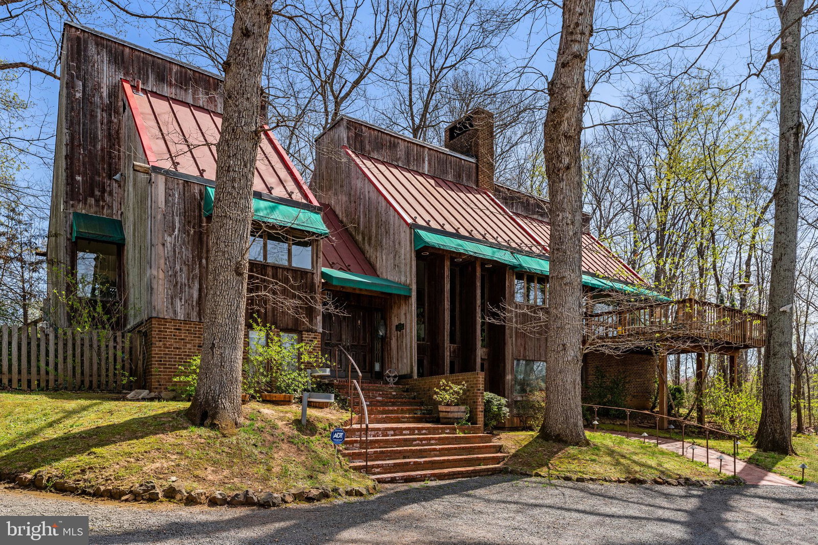 listing main photo