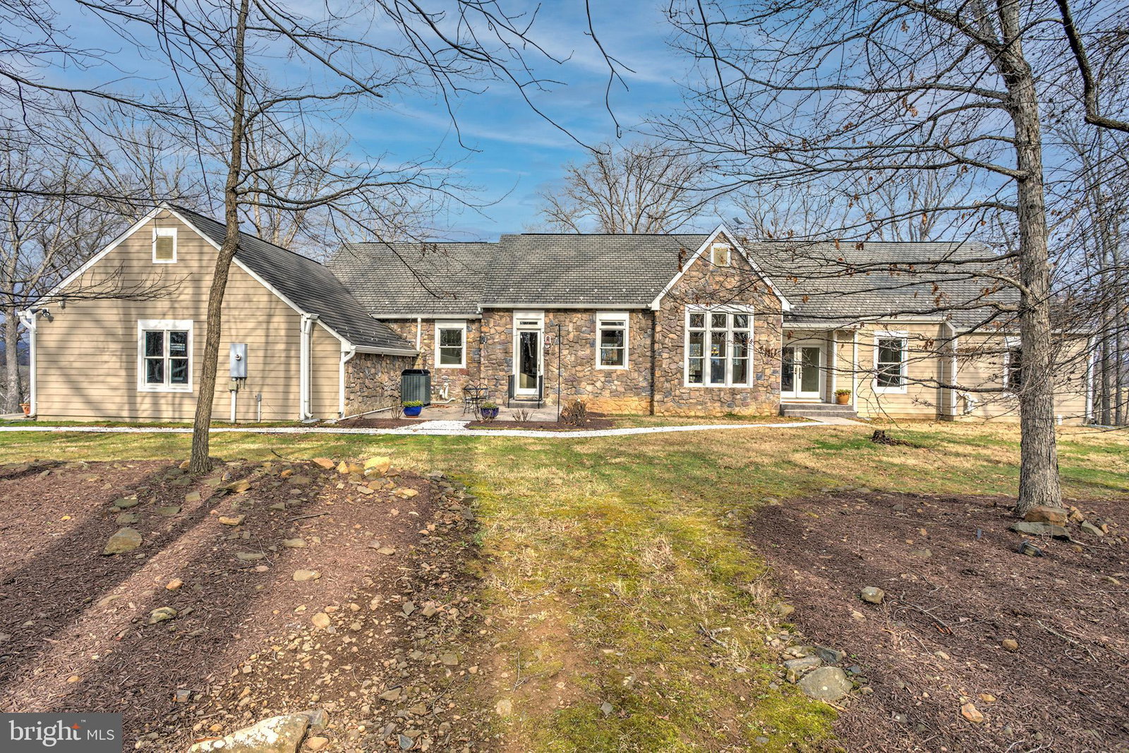 listing main photo