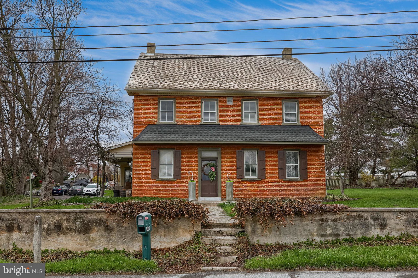 listing main photo