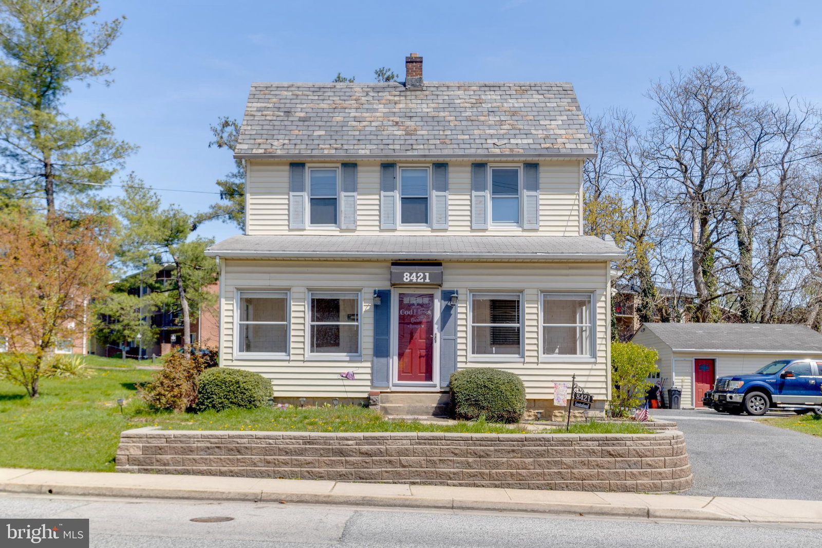 listing main photo