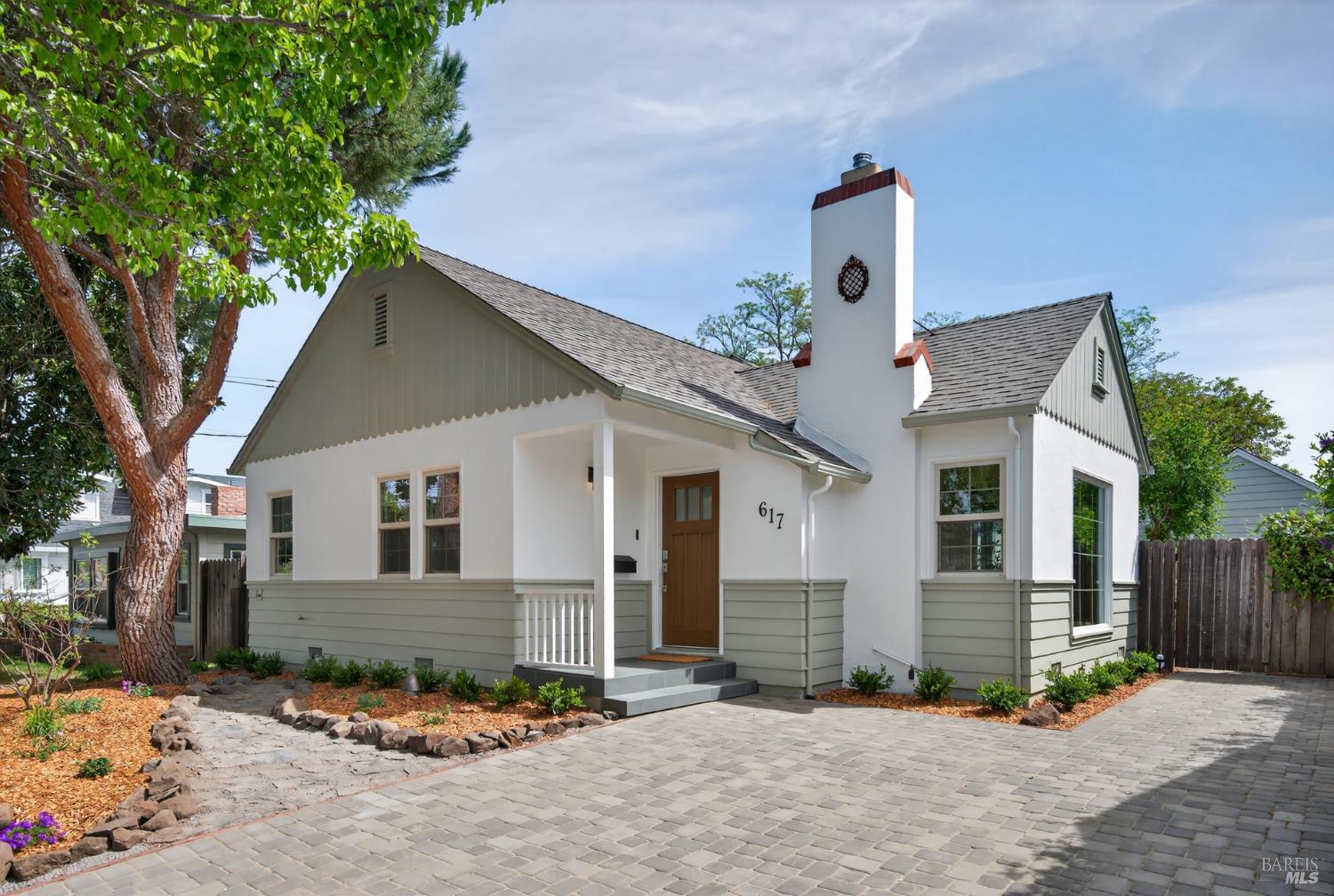 listing main photo