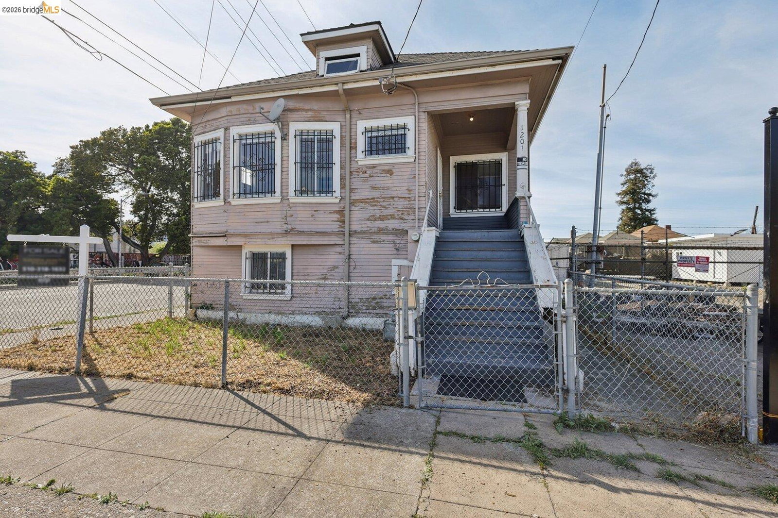 listing main photo