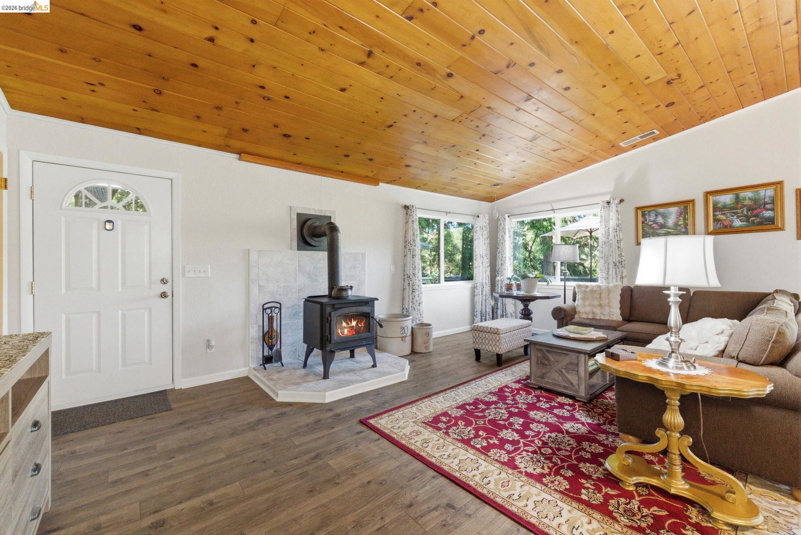 listing main photo