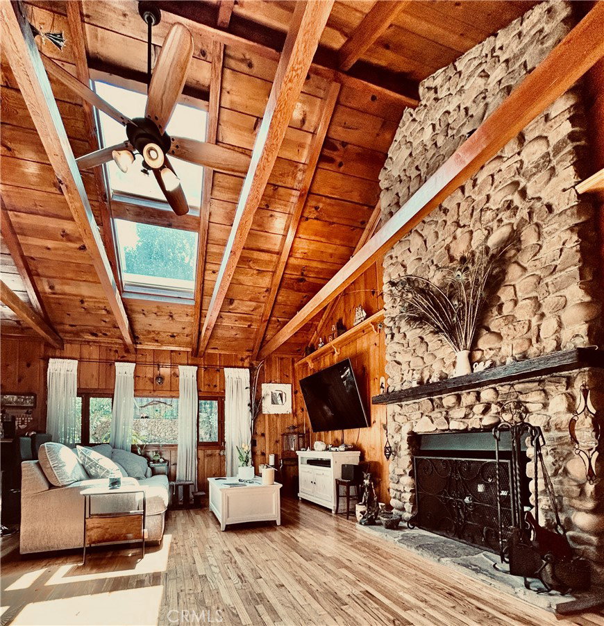listing main photo