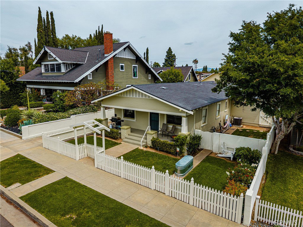 listing main photo