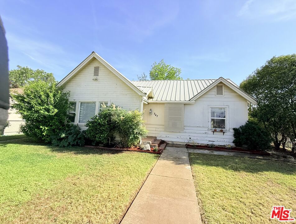 listing main photo