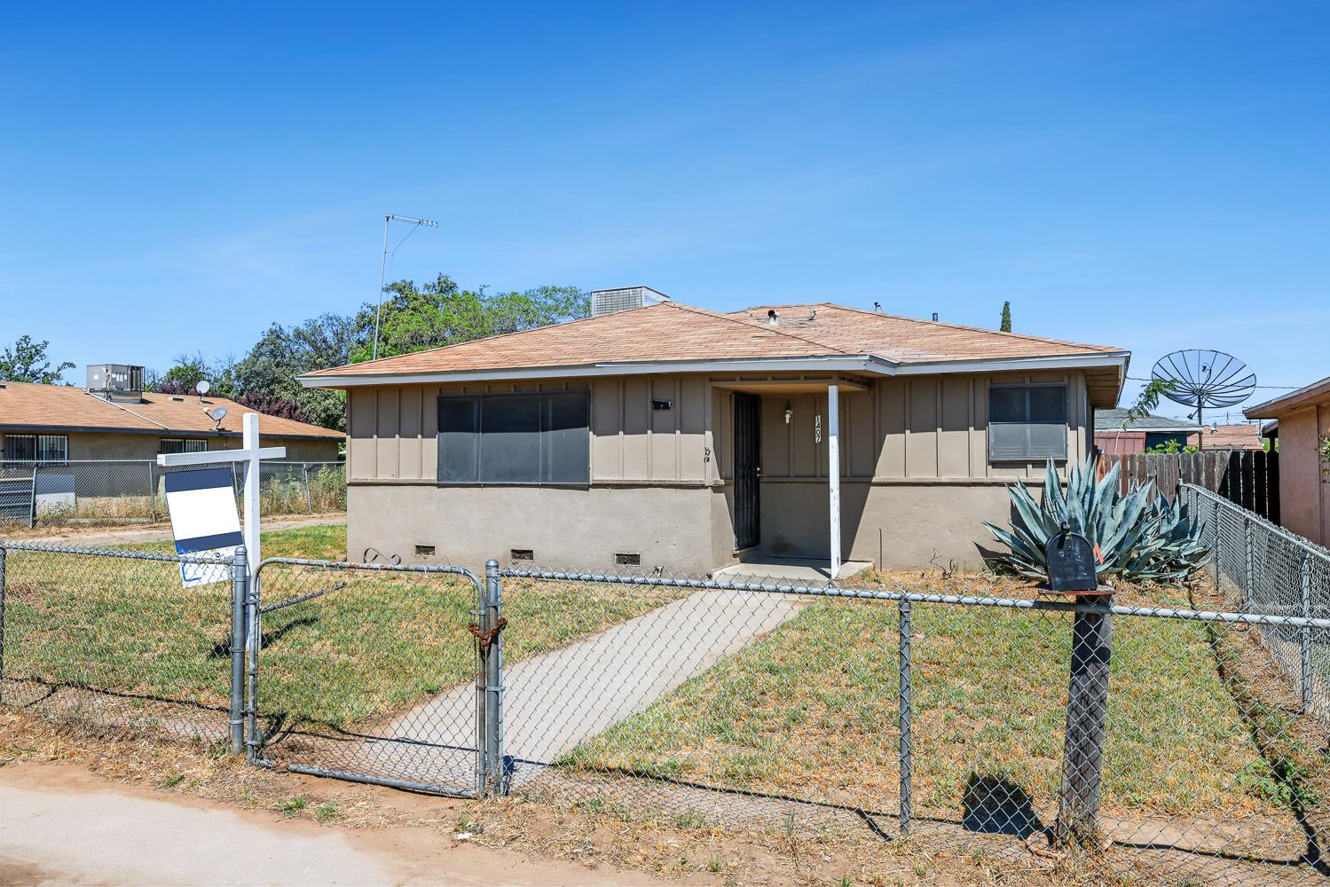 listing main photo