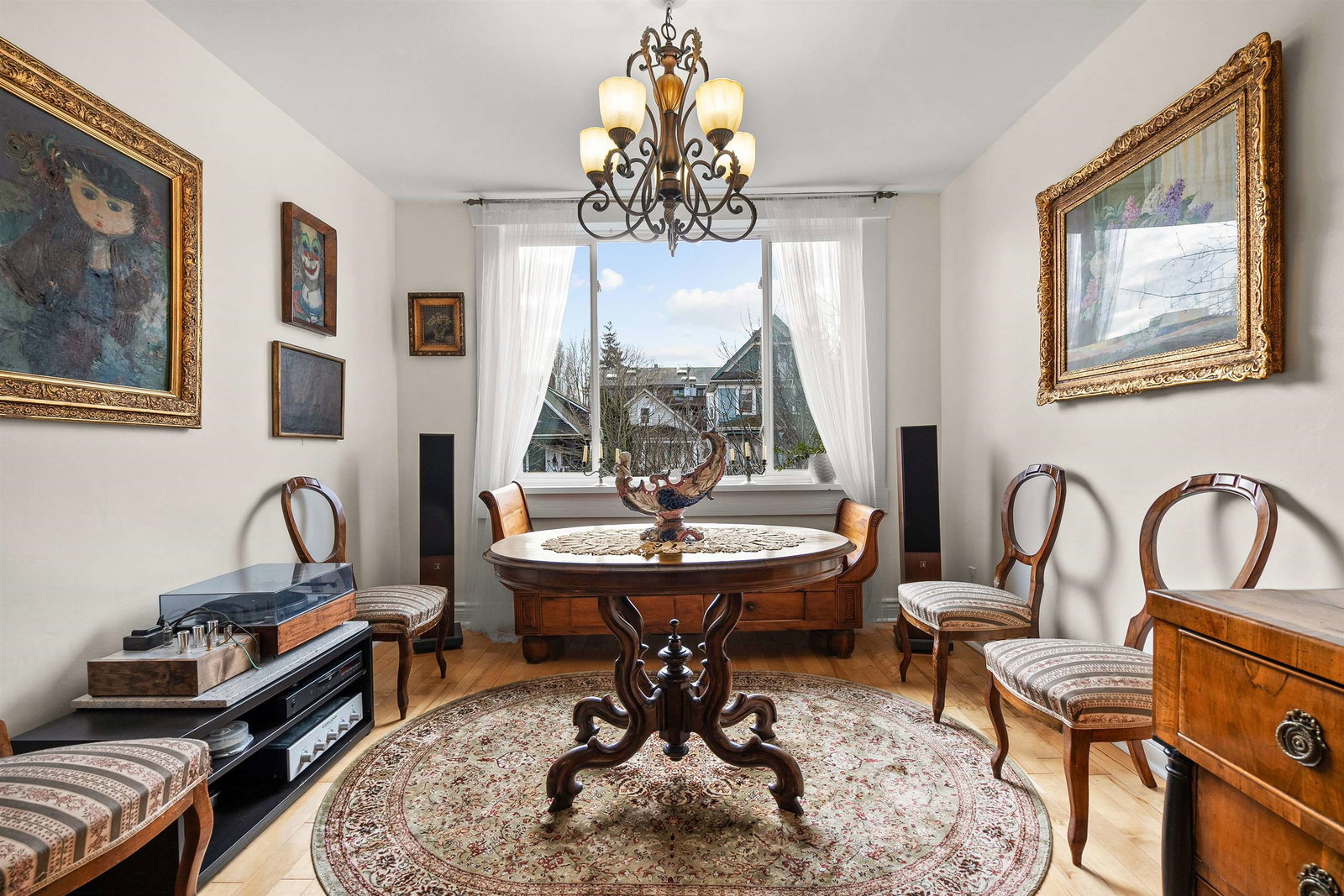 listing main photo