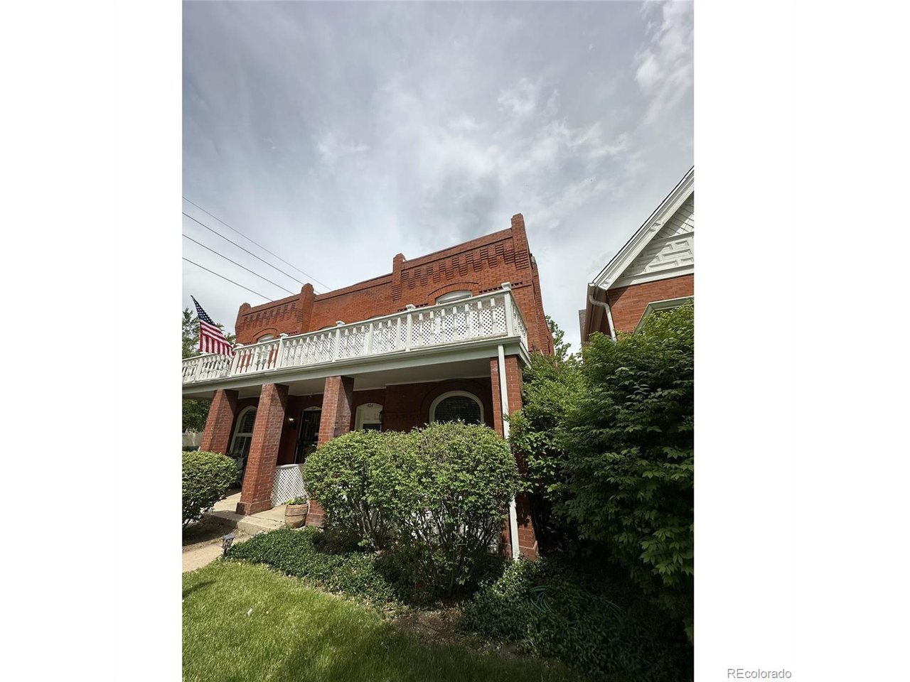 listing main photo