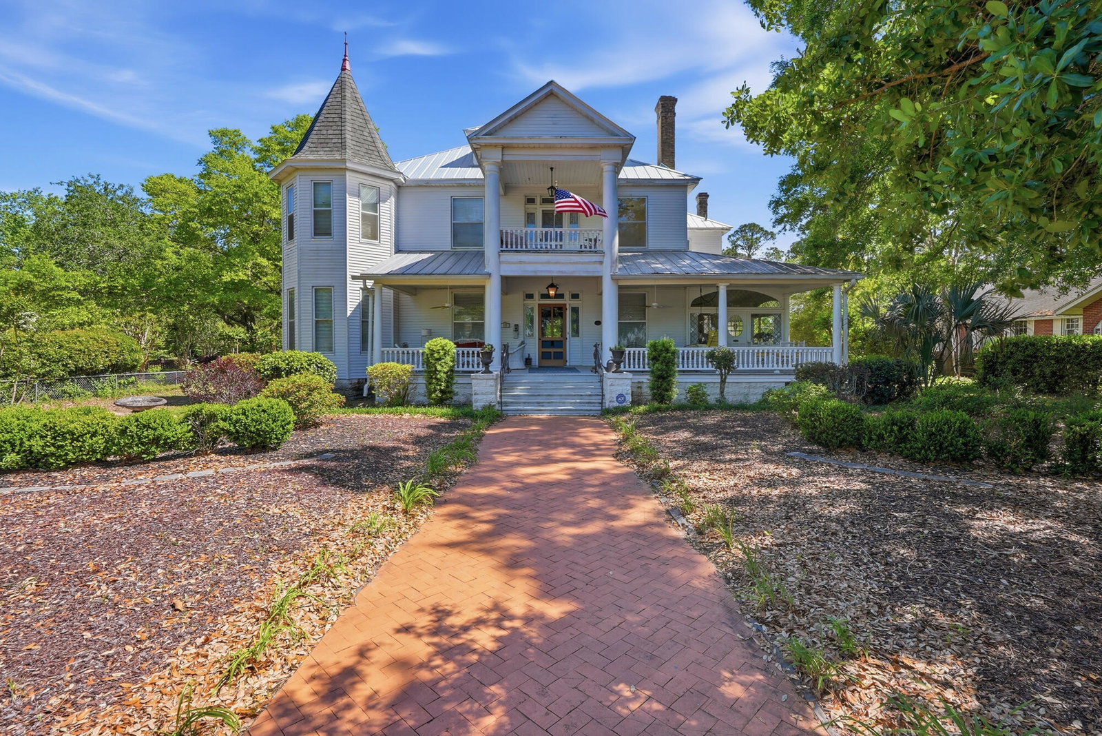 listing main photo