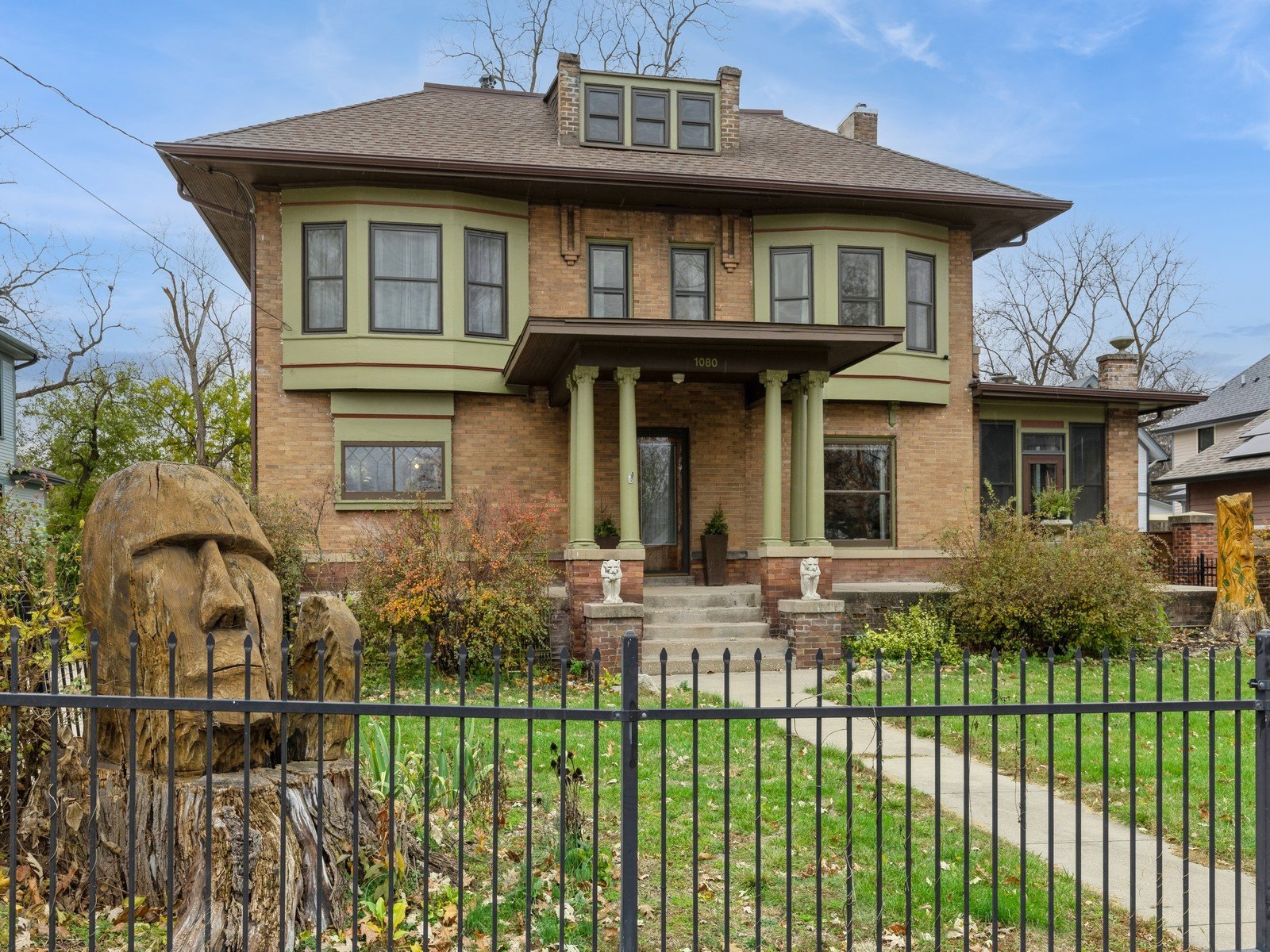 listing main photo