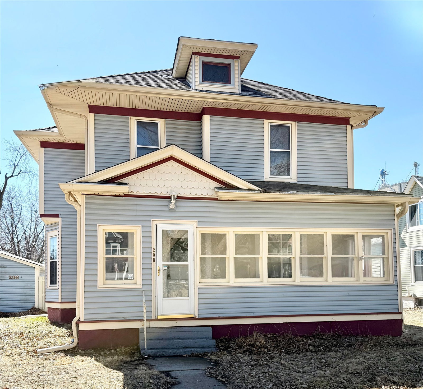 listing main photo