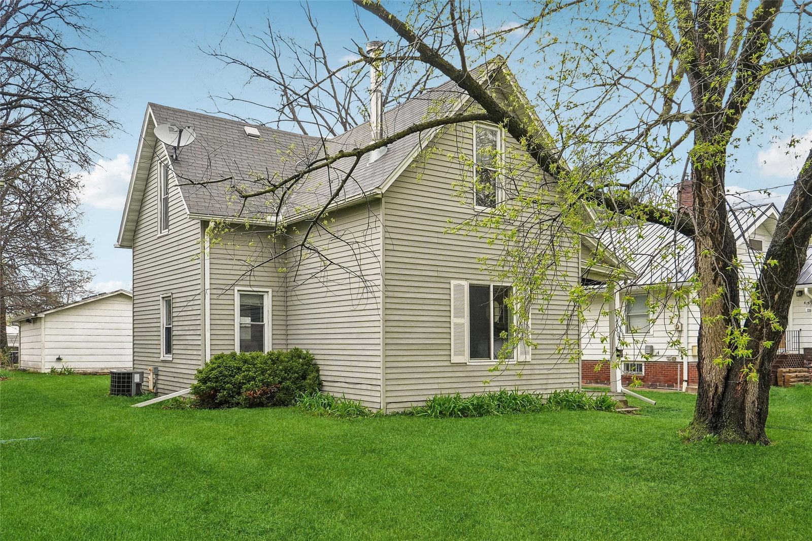 listing main photo