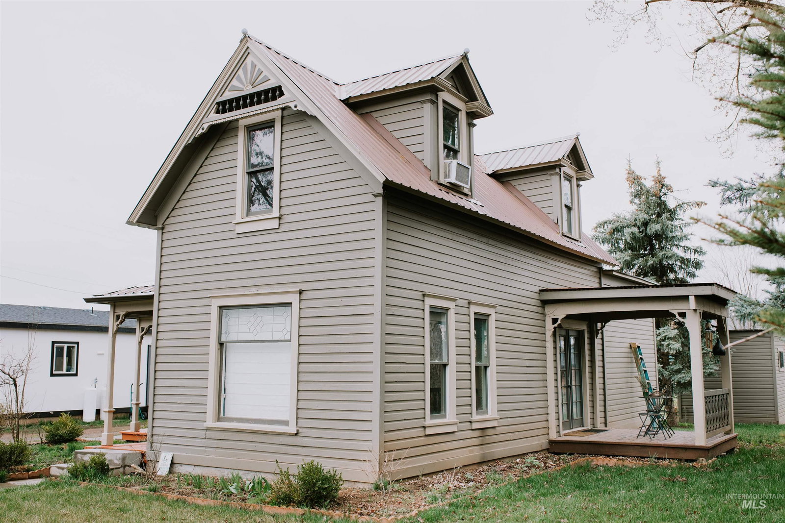 listing main photo