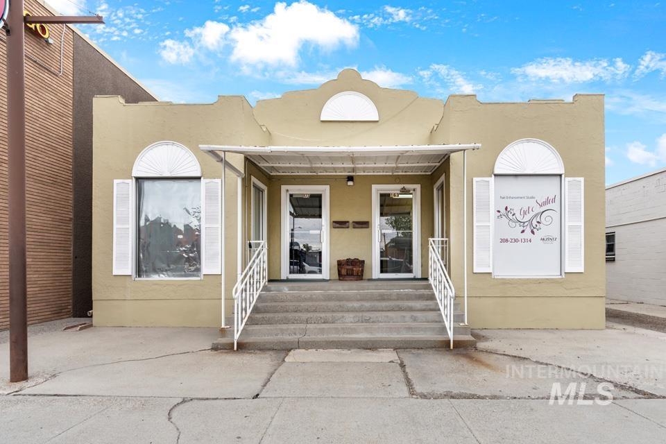 listing main photo
