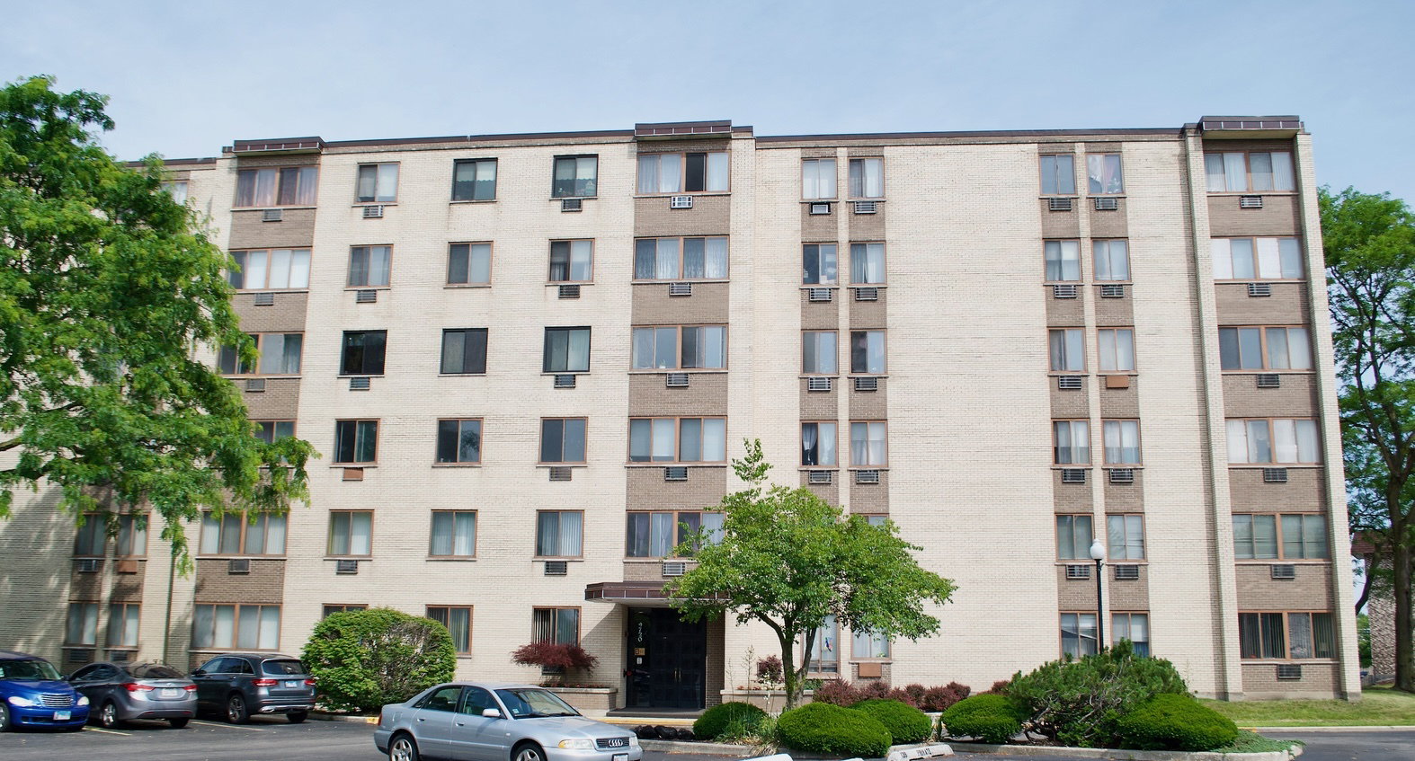 listing main photo