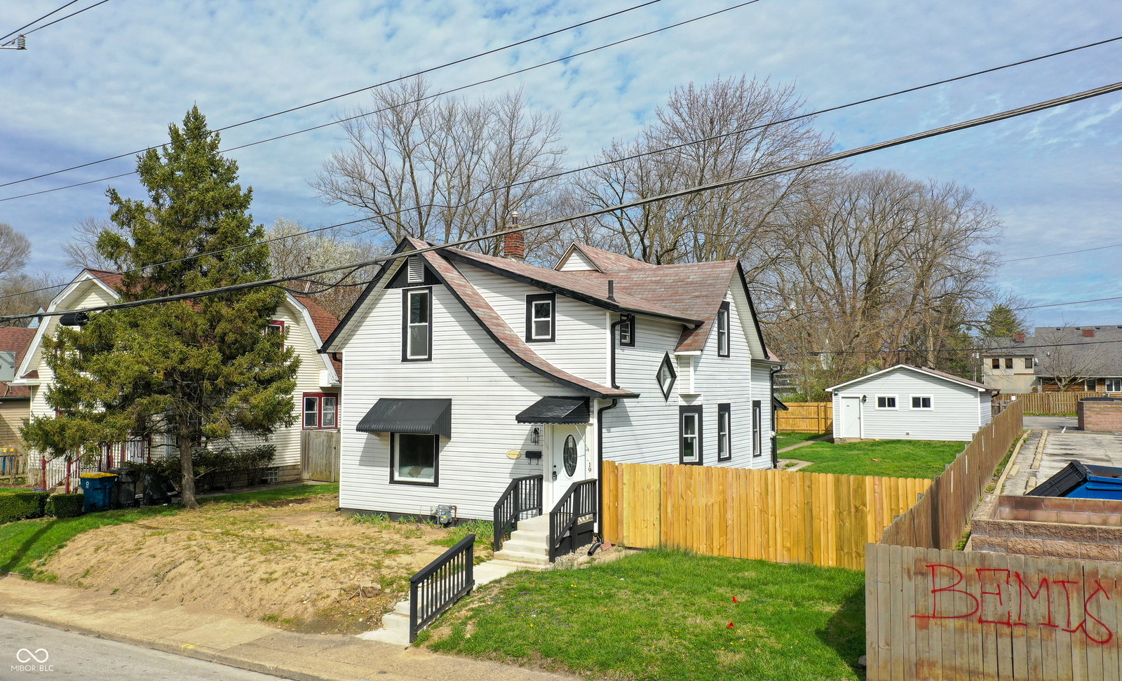 listing main photo