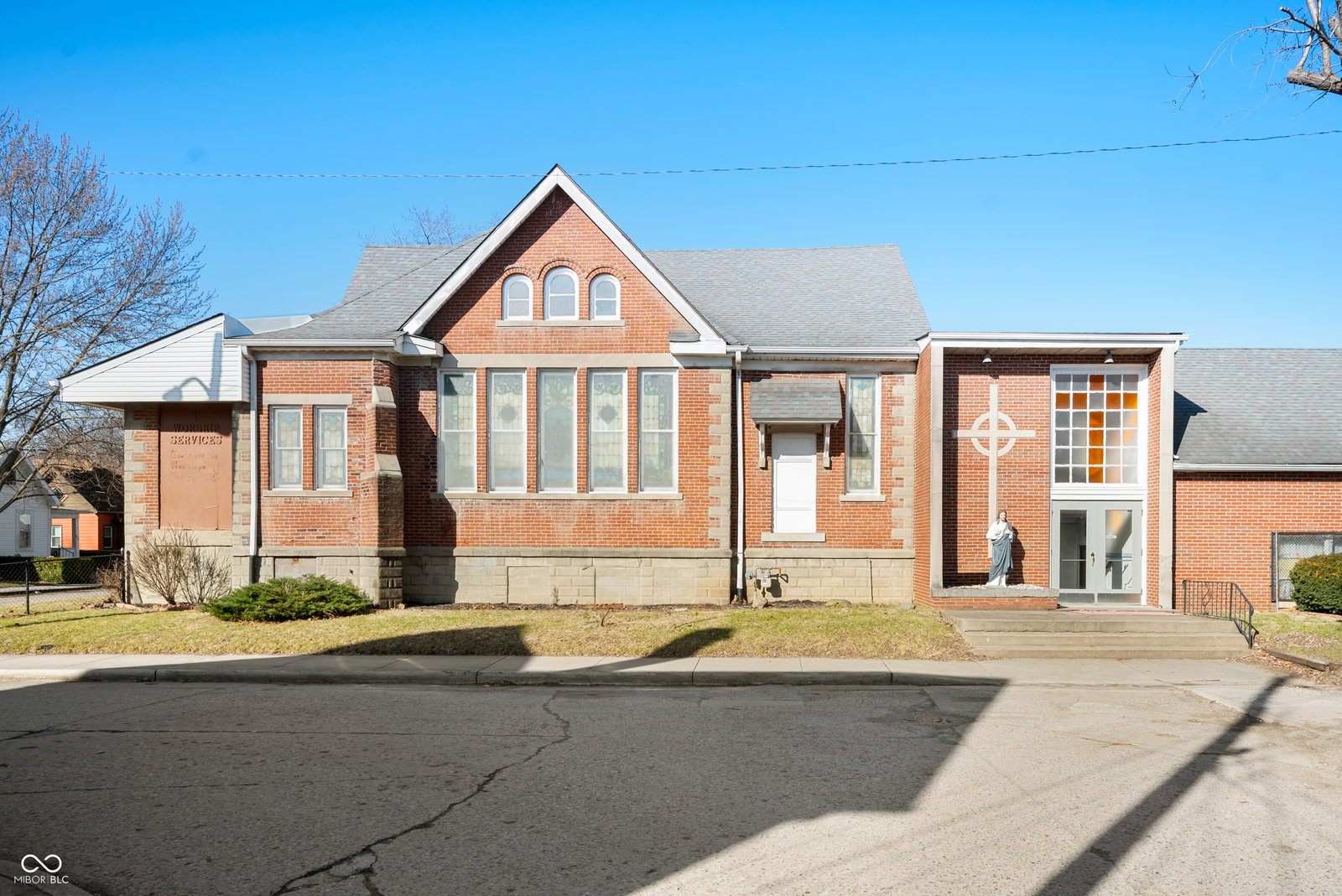 listing main photo