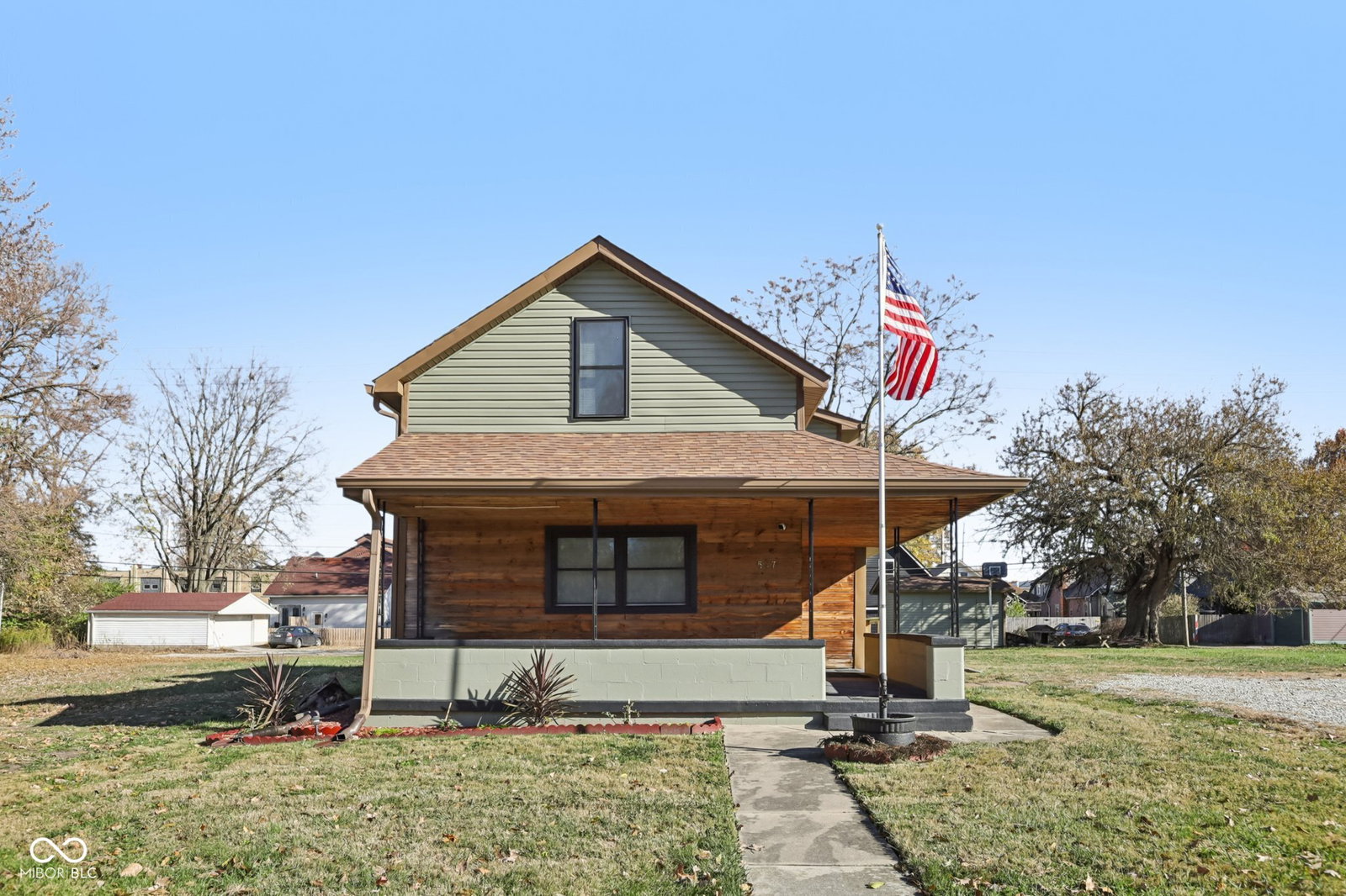 listing main photo