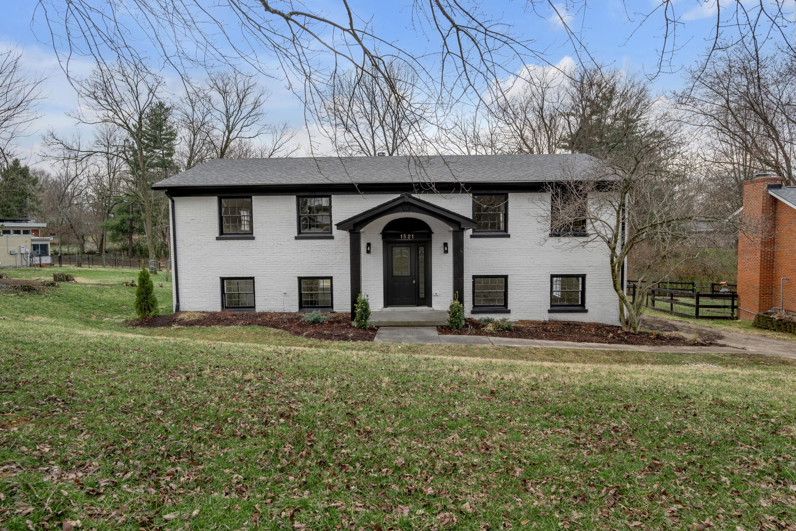 listing main photo