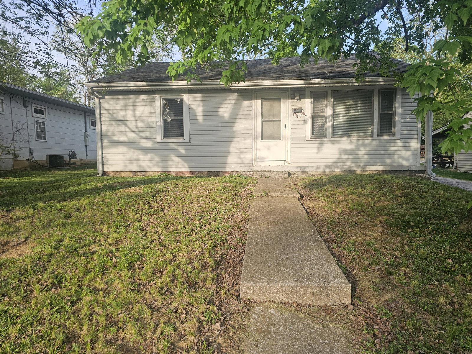 listing main photo