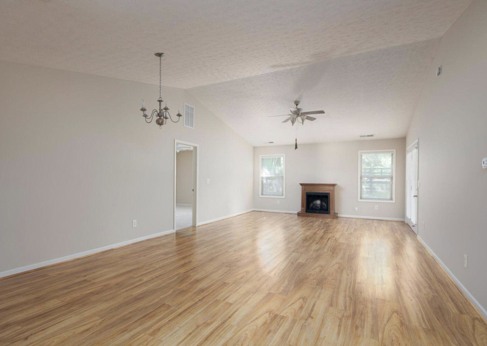 listing main photo