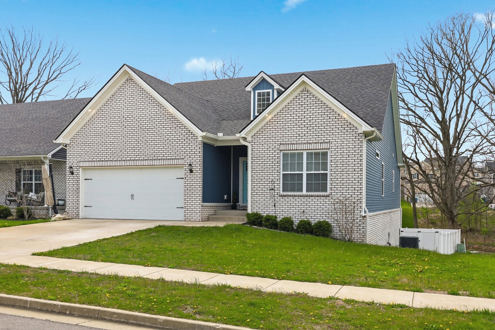 listing main photo