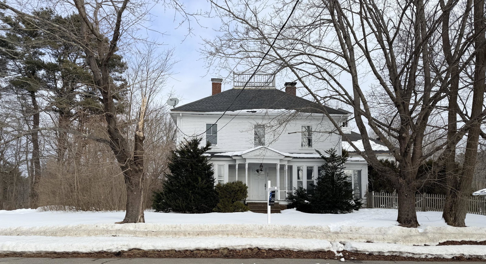 listing main photo