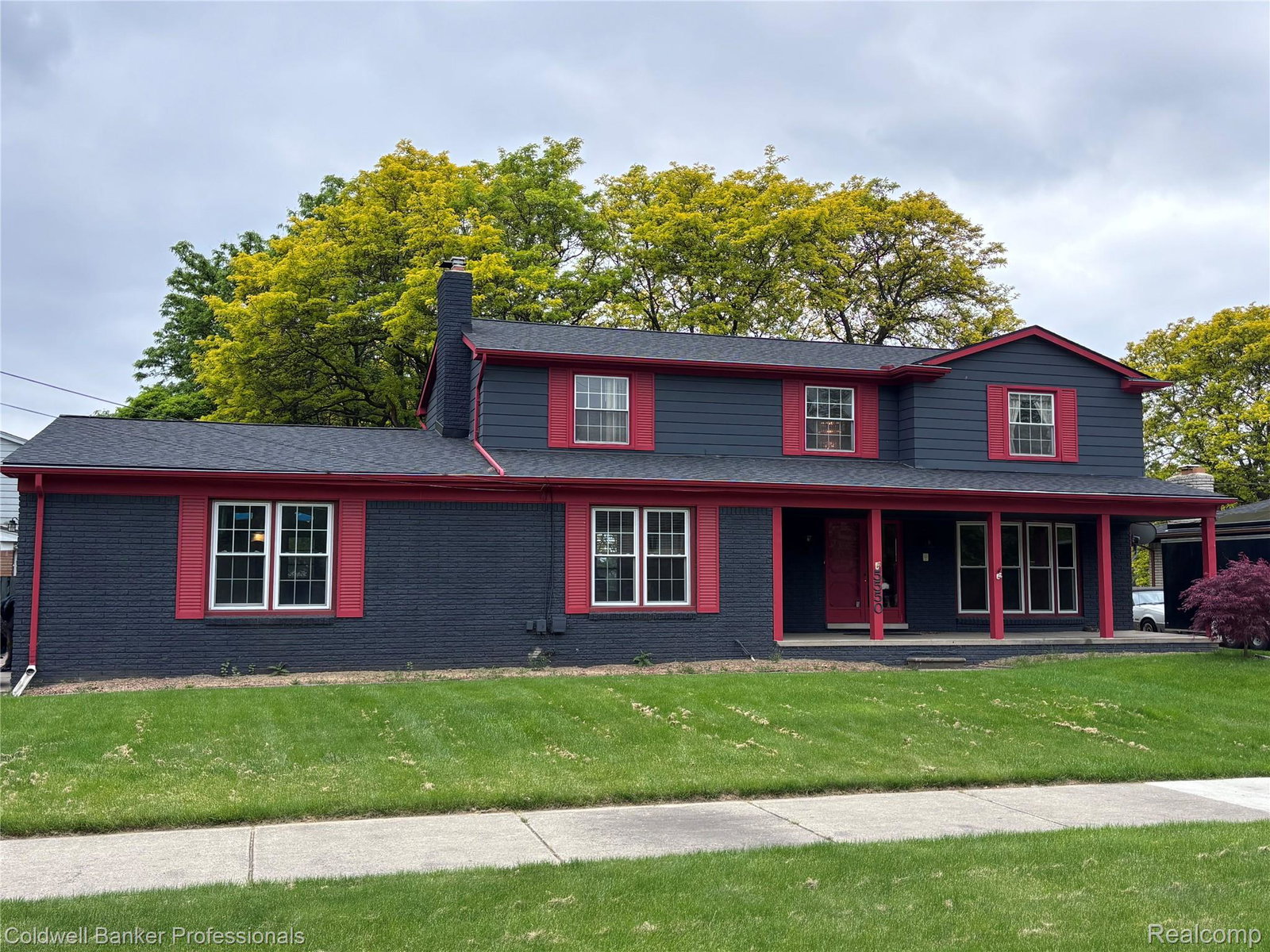 listing main photo