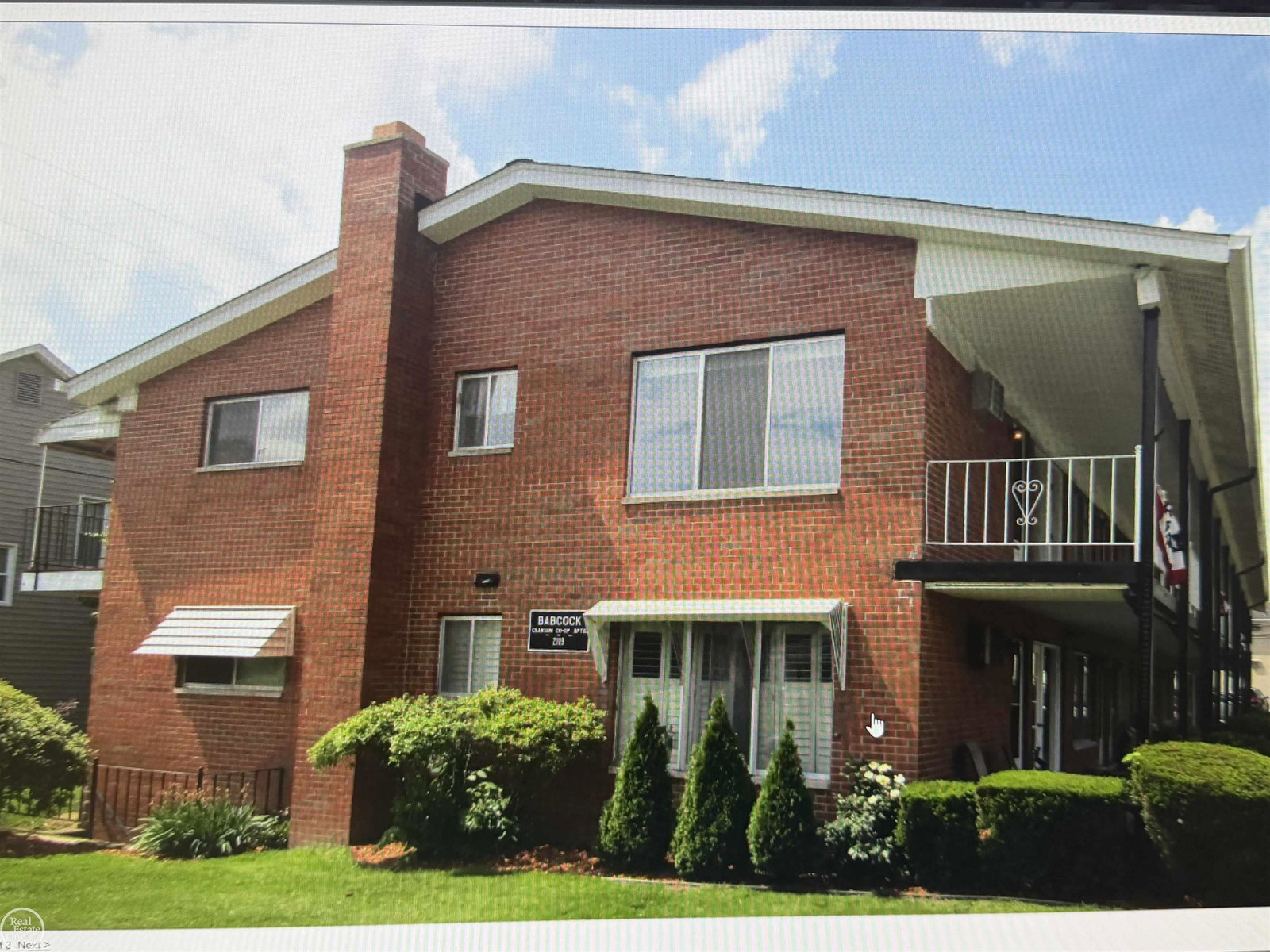 listing main photo