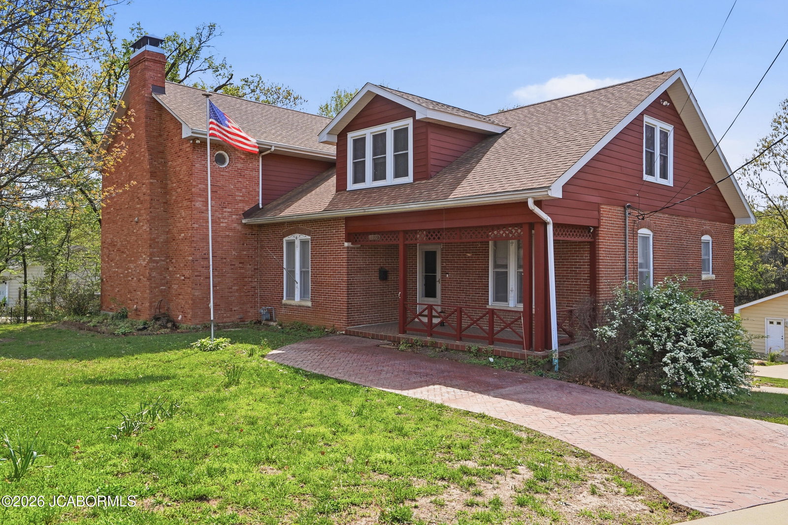listing main photo