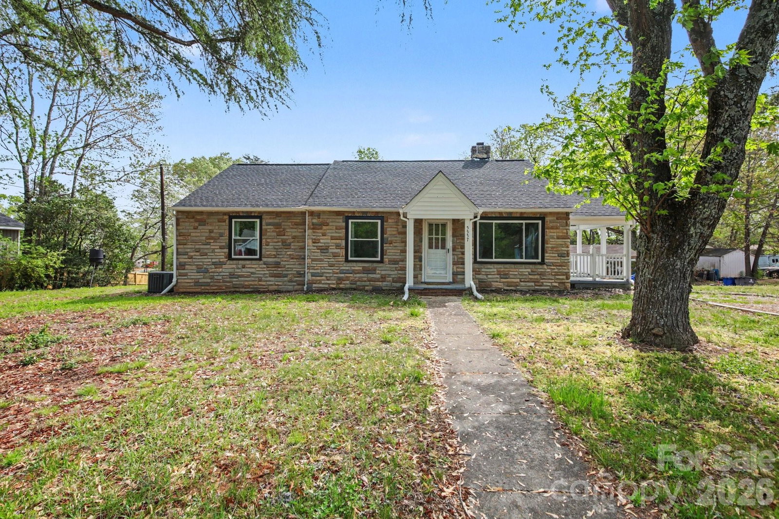 listing main photo