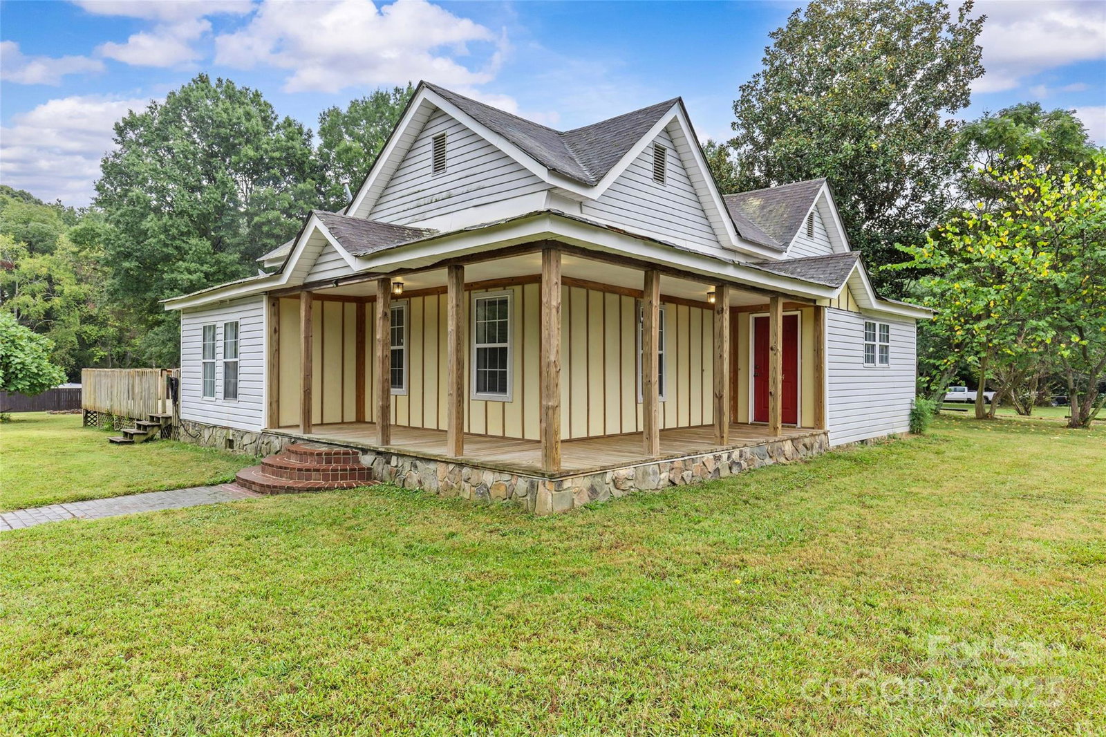 listing main photo