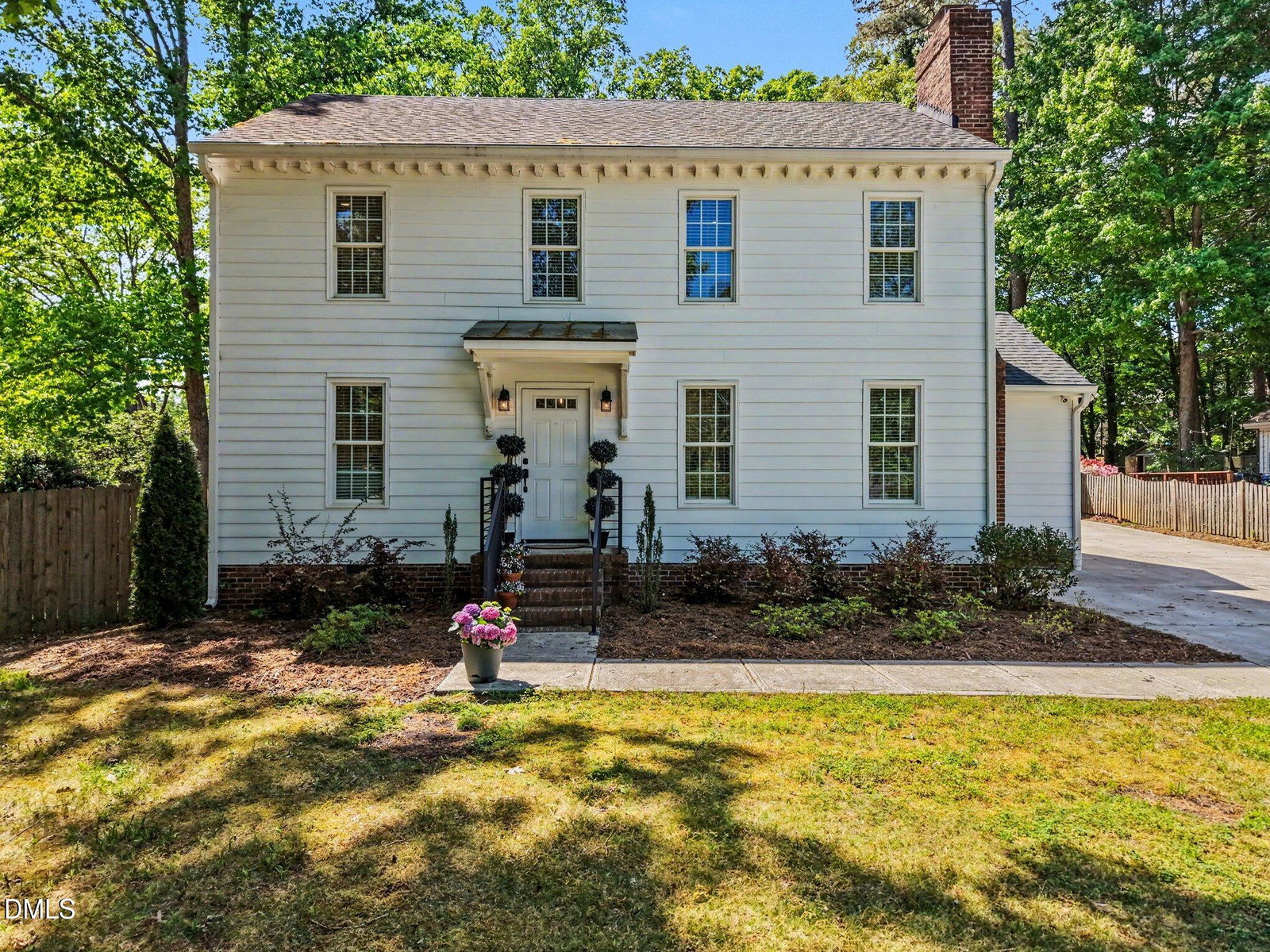 listing main photo