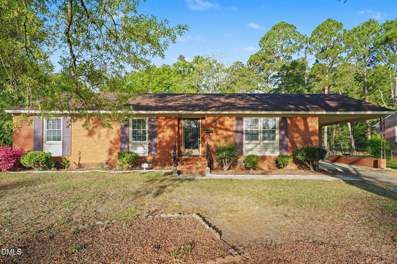 listing main photo