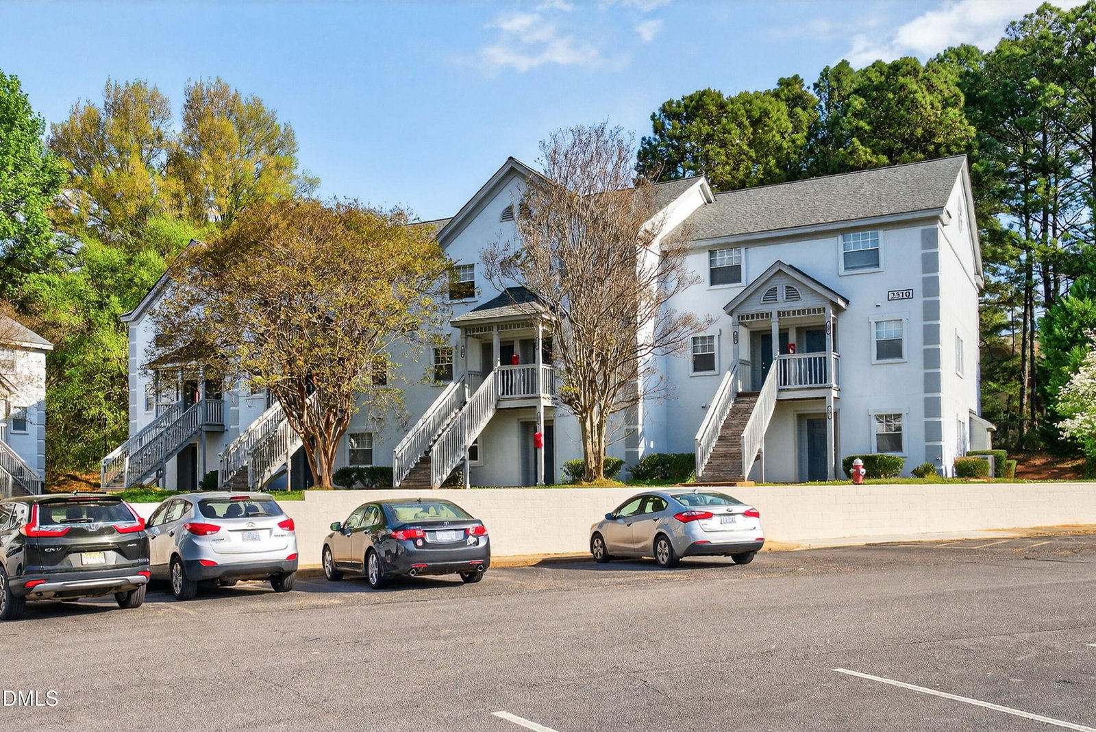 listing main photo