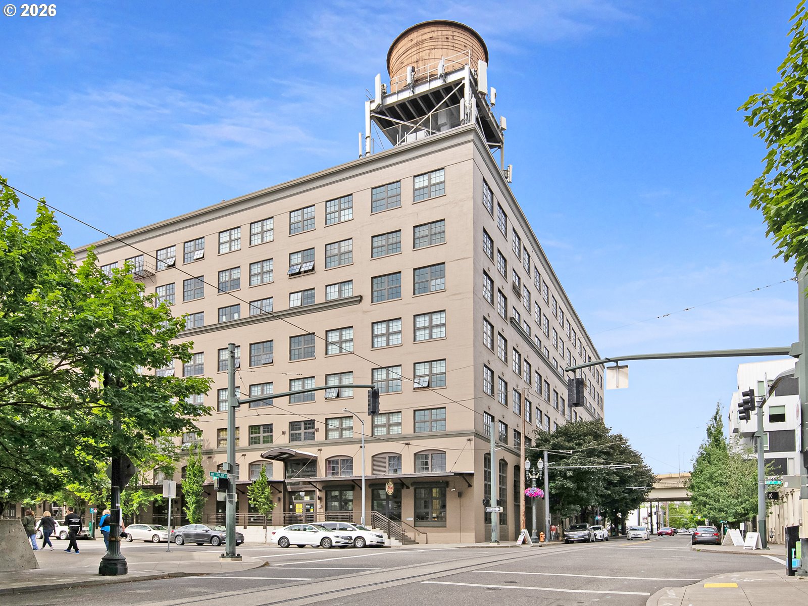 listing main photo