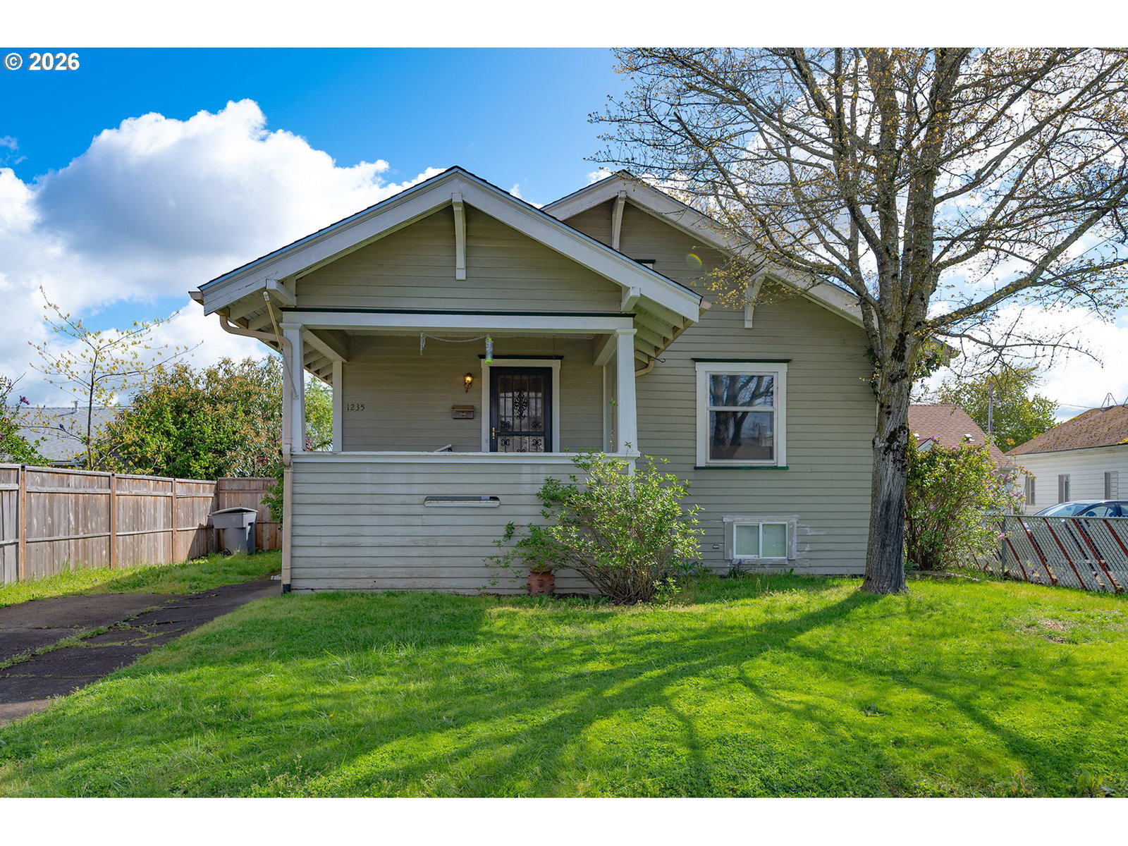 listing main photo