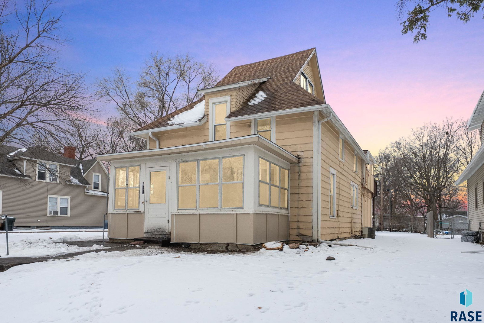 listing main photo