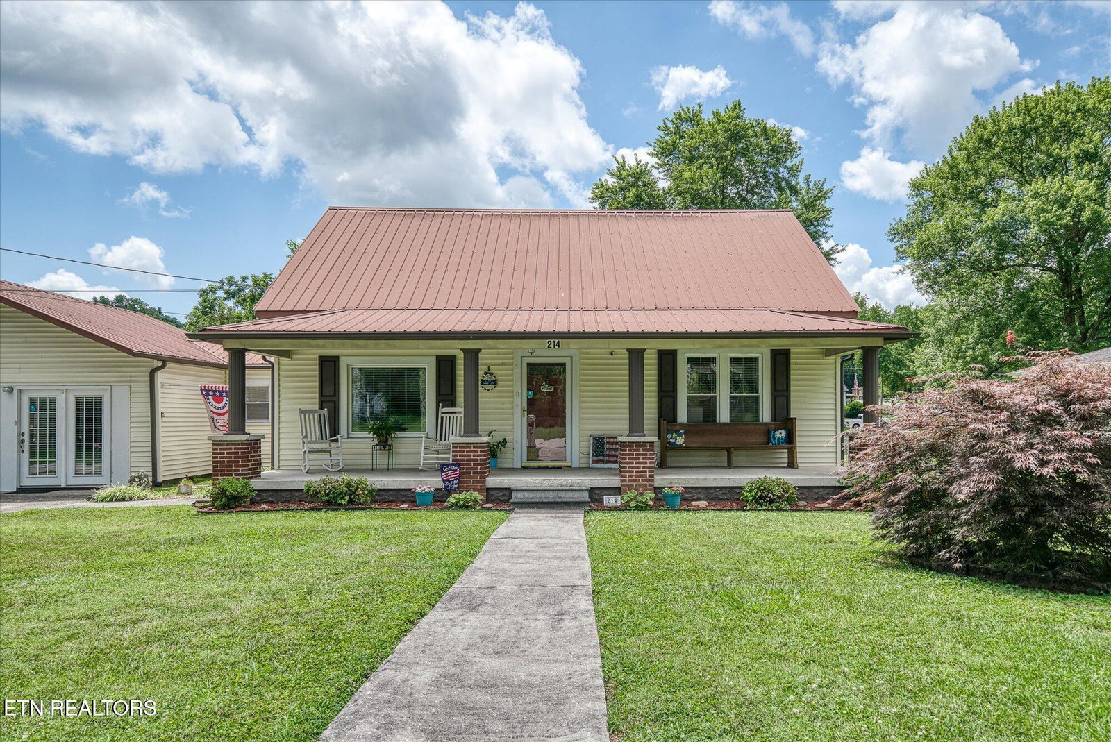 listing main photo
