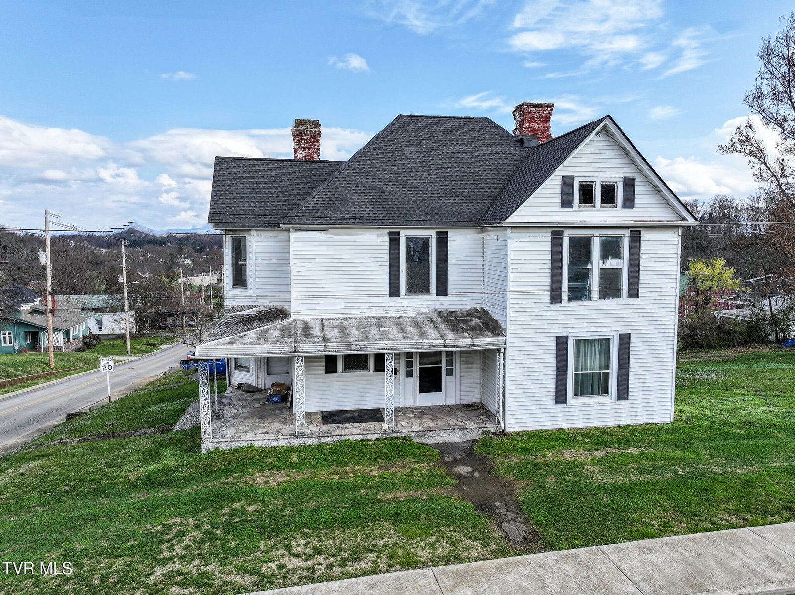 listing main photo