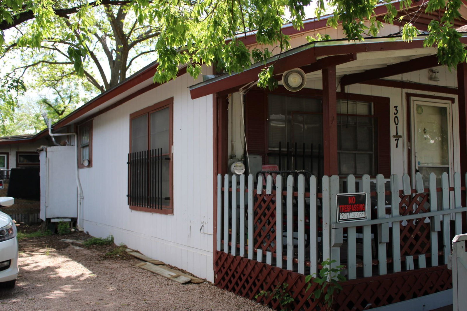 listing main photo