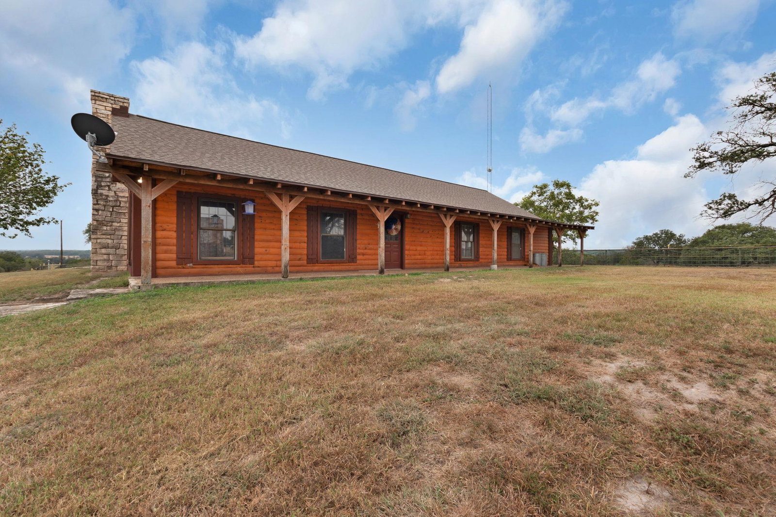 listing main photo