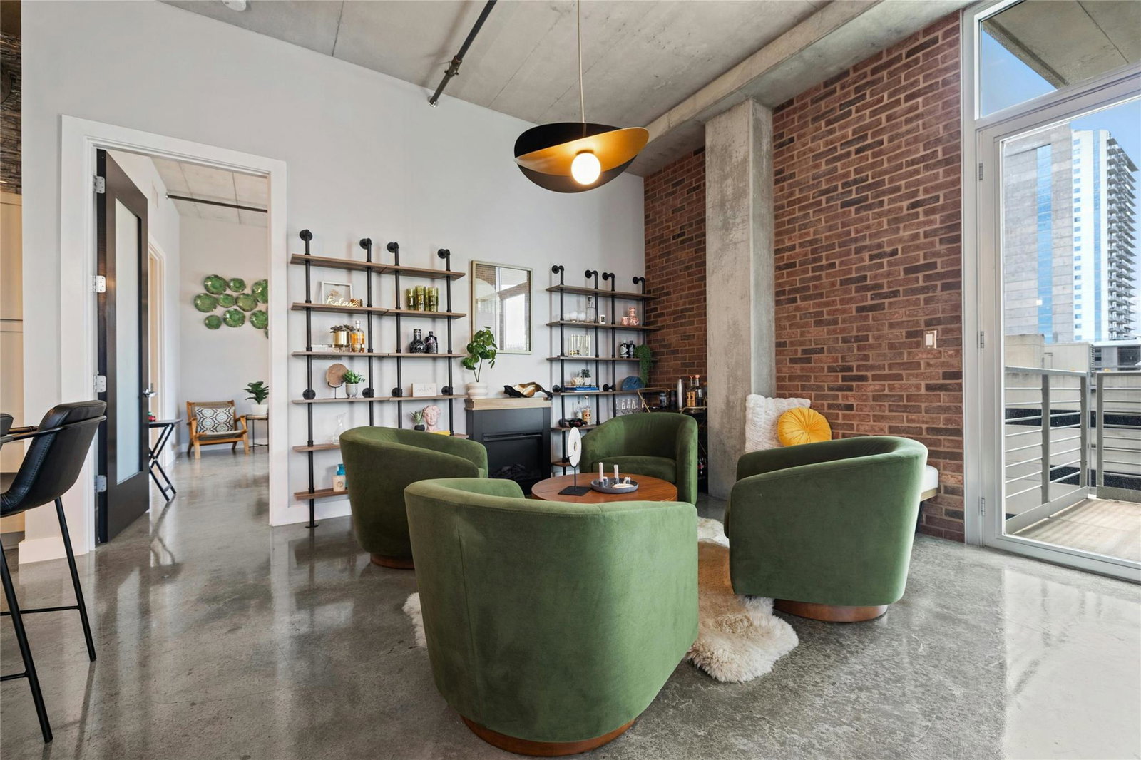 listing main photo