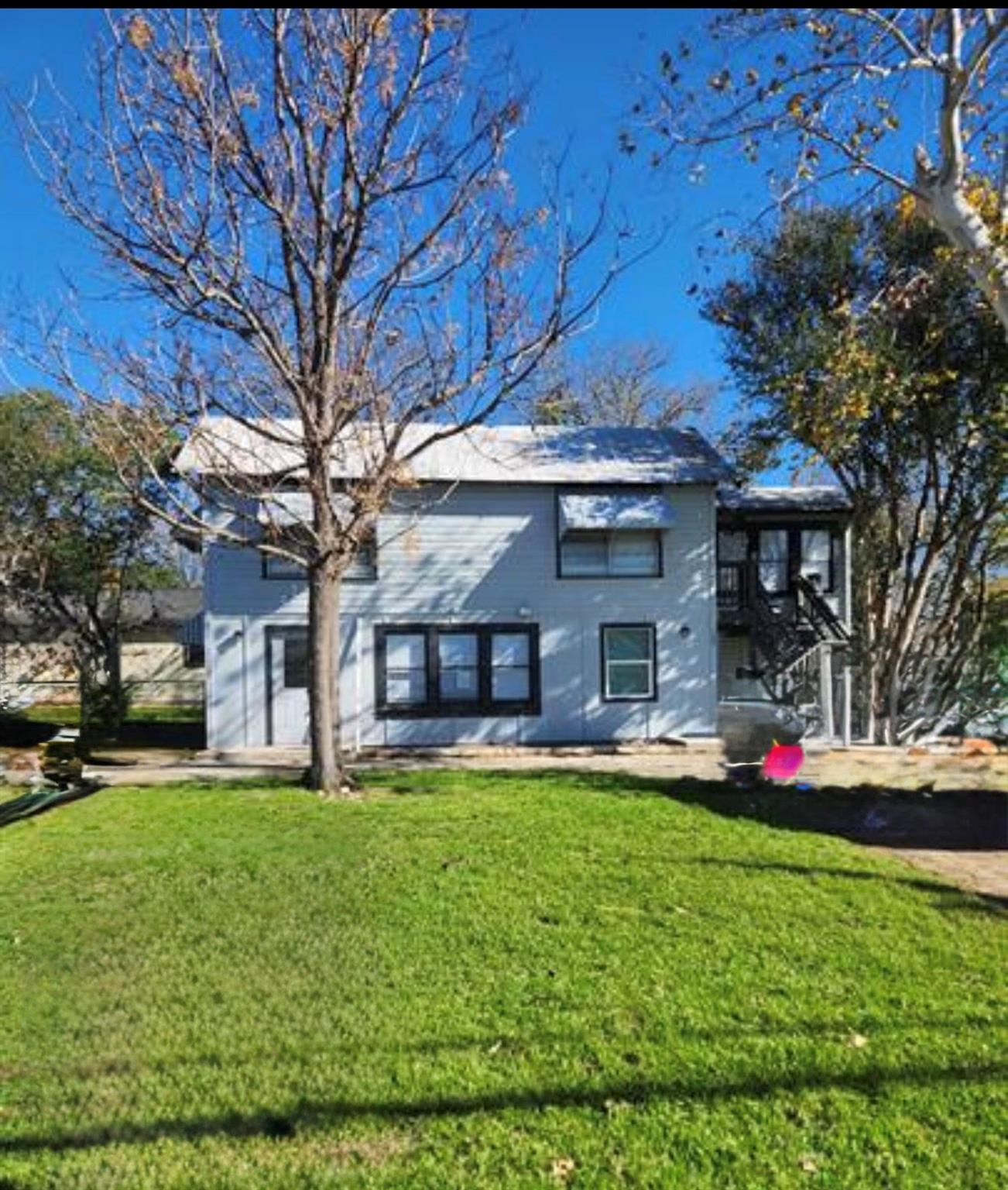 listing main photo