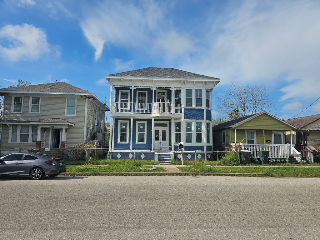 listing main photo