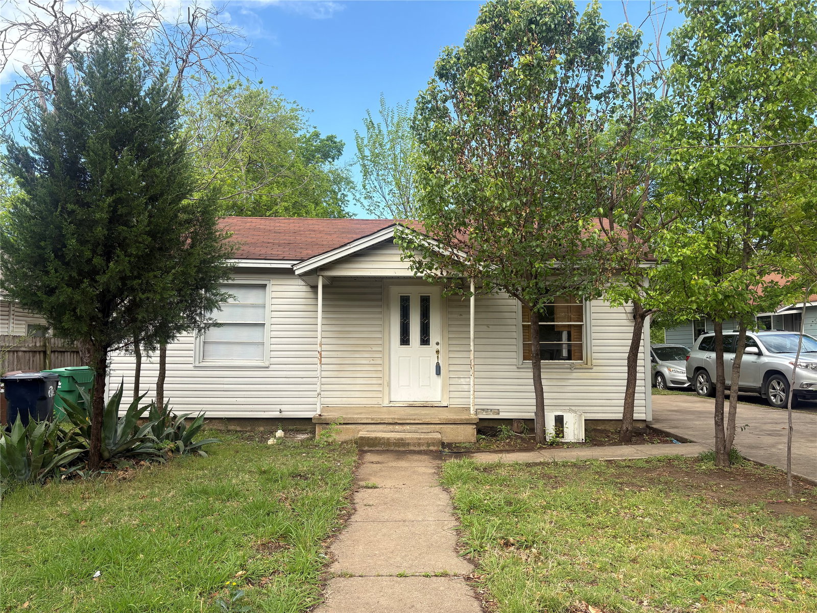 listing main photo