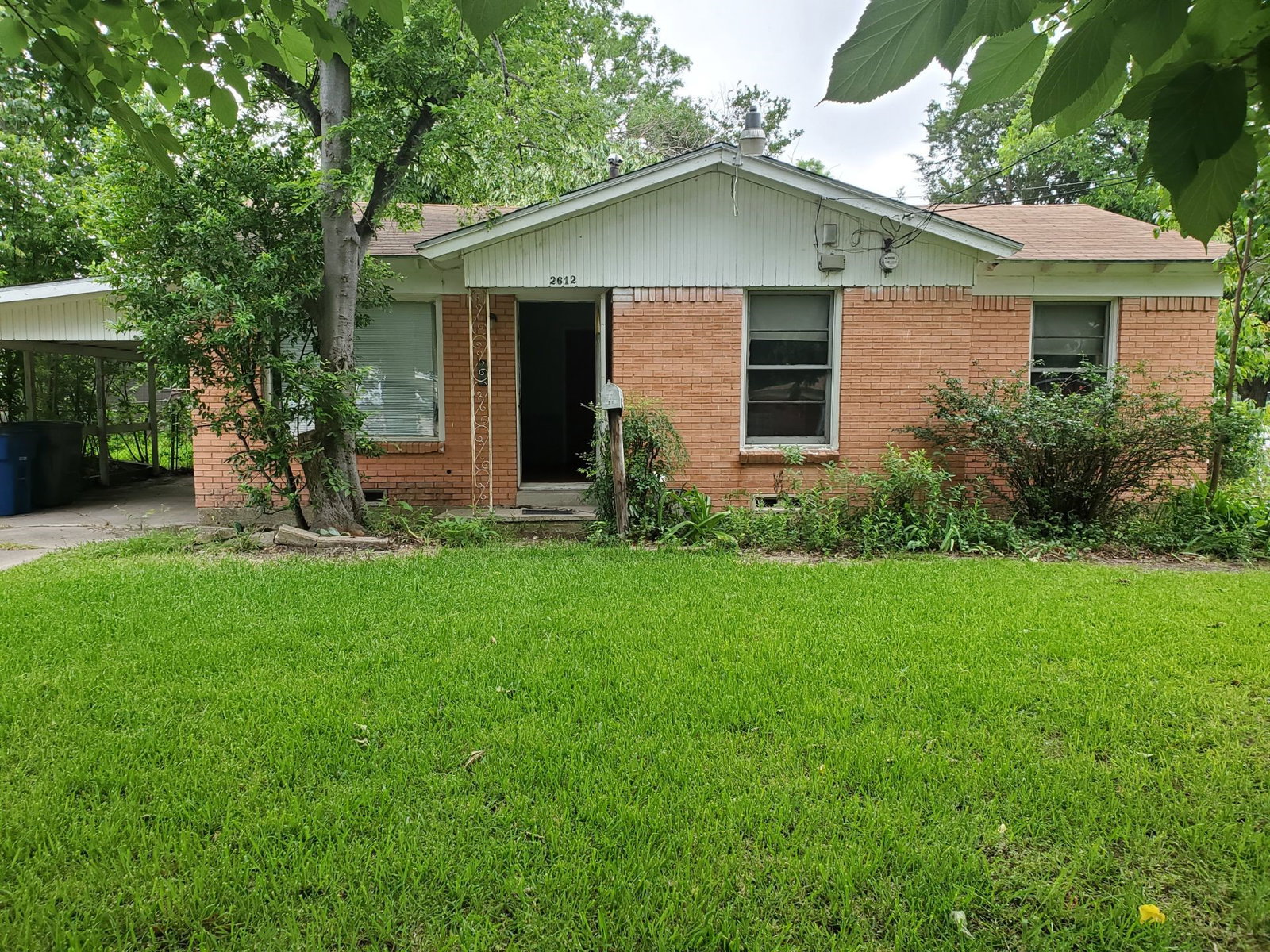 listing main photo