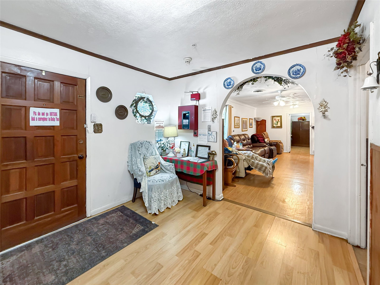 listing main photo