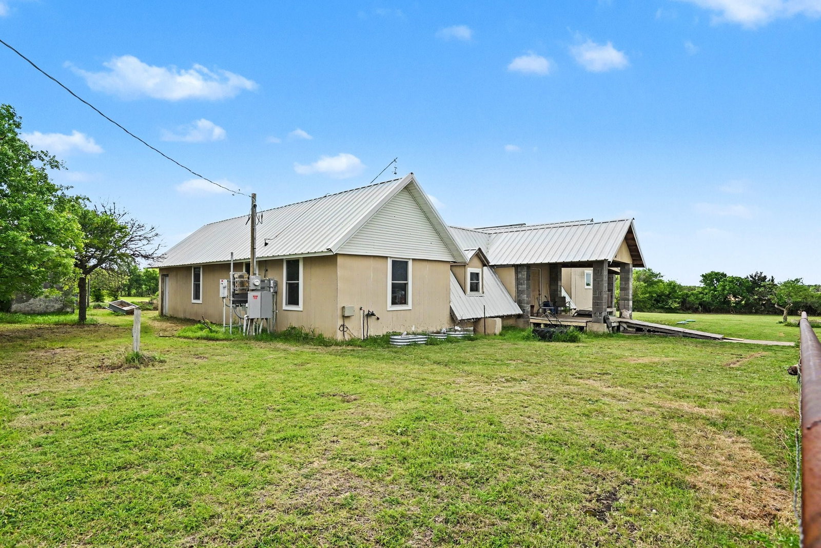 listing main photo
